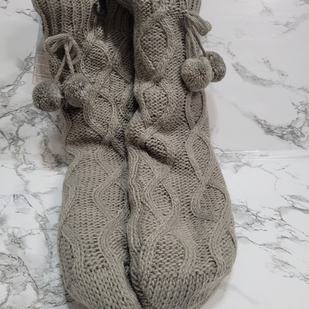 Muk Luk Cozy Cabin Socks - Picture 4 of 7